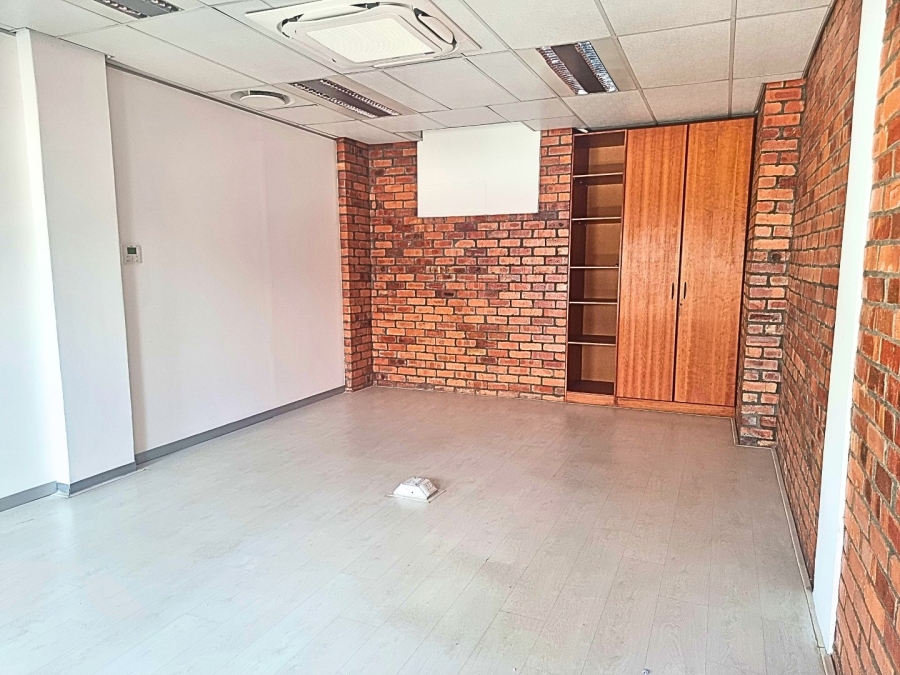 To Let commercial Property for Rent in De Waterkant Western Cape